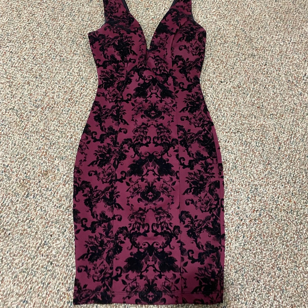 WINDSOR XS BODYCON MIDI DRESS